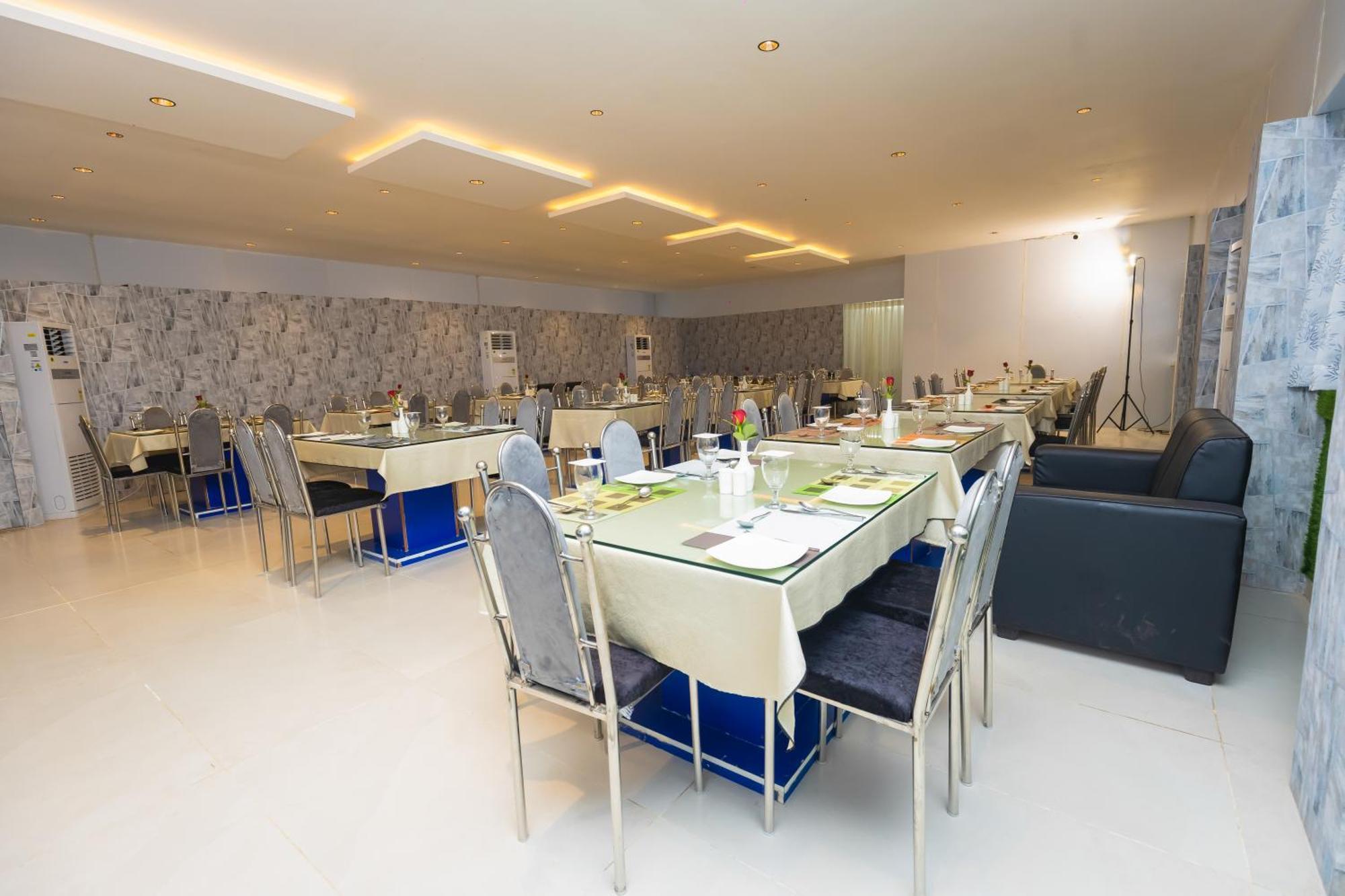 Rosewood Luxury Hotel 부바네스 외부 사진