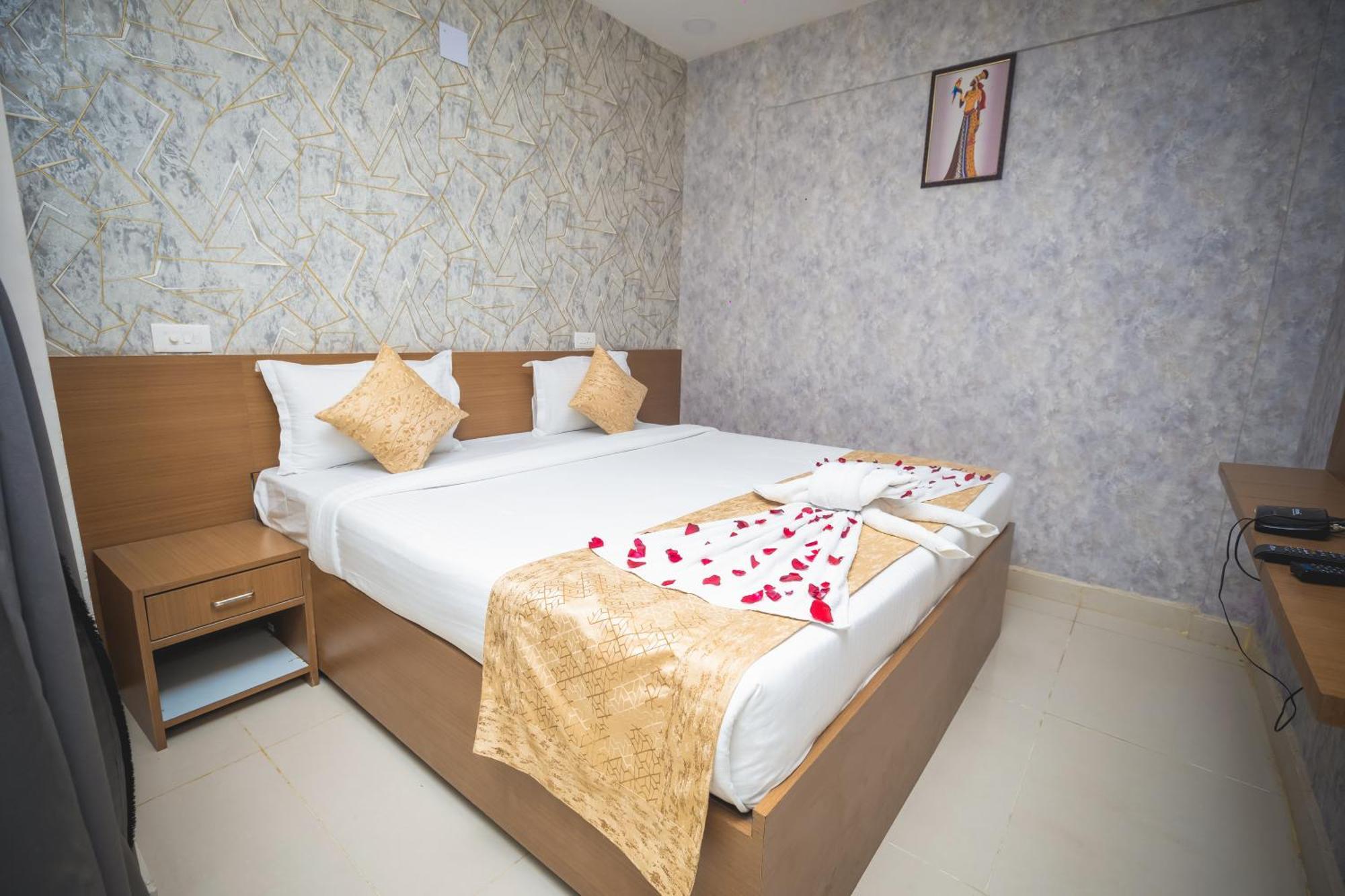 Rosewood Luxury Hotel 부바네스 외부 사진