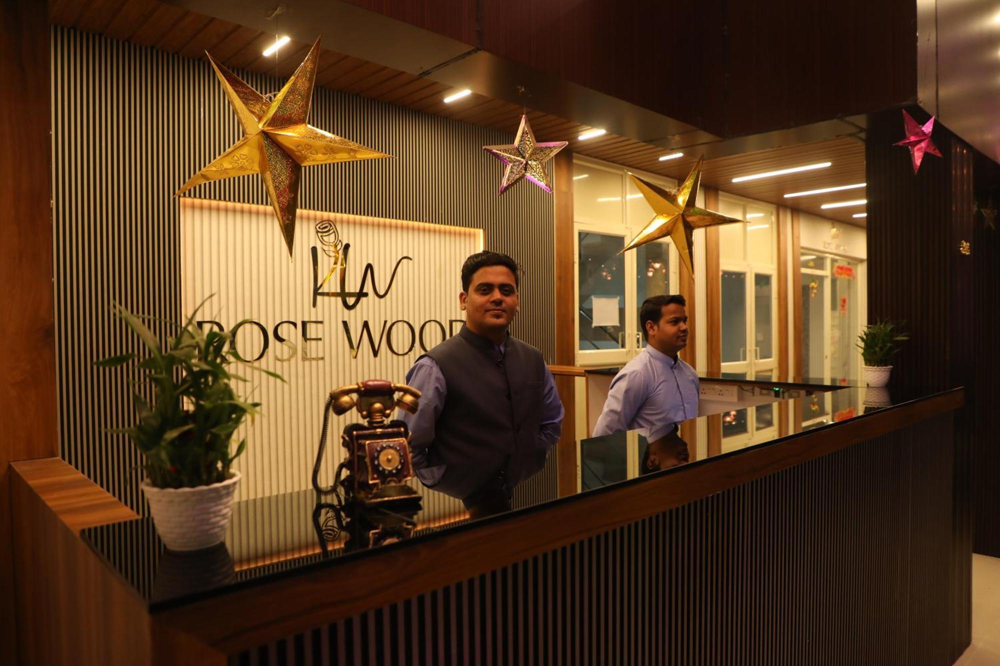 Rosewood Luxury Hotel 부바네스 외부 사진